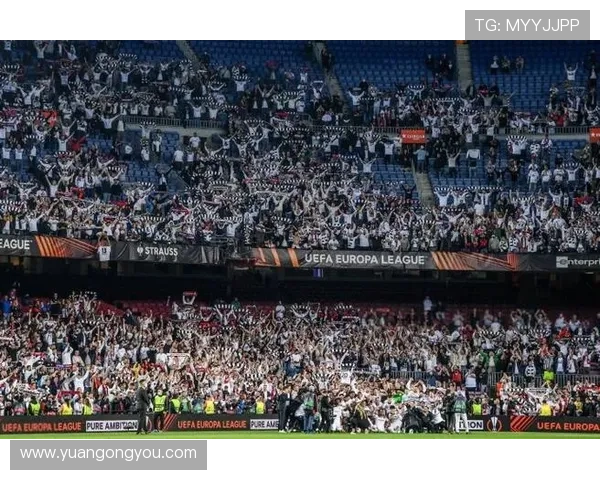 巴塞罗那回归诺坎普球场迎来新挑战 球队重建与球迷期待并行