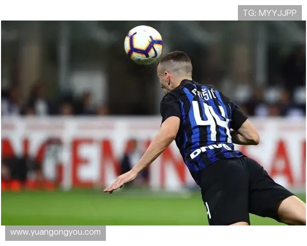 佩里西奇传中助攻布翁乔尔诺头球乌龙埃因霍温迅速扳平比分